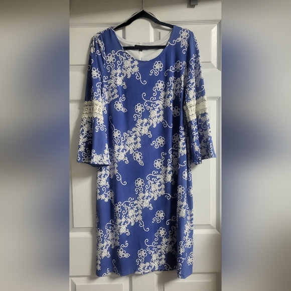 Glamour - Womens Elegant Blue Floral Dress With Bell Sleeves - Size 16 - Picture 1 of 8